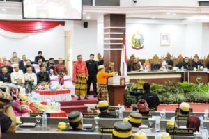 Luar Biasa! Aksi Kapolda Sulsel Kepada Gubernur Sulsel  Dapat Aplaus