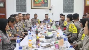 Transit di Makassar, Kapolda Sulsel Jamu Anggota Polda Papua yang Akan Laksanakan Ops Kemanusian