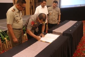 Kapolda Sulsel Hadiri Kegiatan Penandatanganan Surat Keputusan Bersama BPN Sulsel