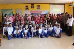 HKGB ke 66, Bhayangkari dan Polwan Polres Wajo Baksos di SLB