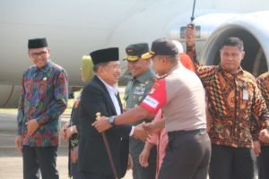 Kapolda Sulsel Jemput Kedatangan Wapres RI di Galaktika