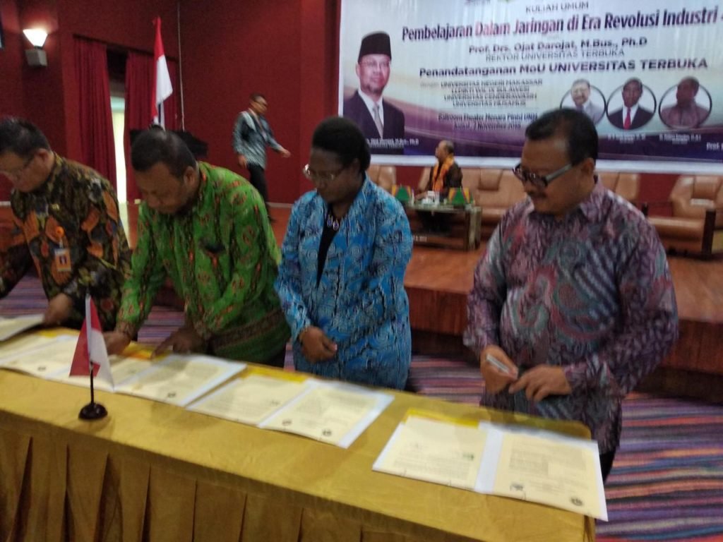 LLDIKTI IX Tandatangani Mou Pembelajaran Jarak Jauh dengan UNM dan UT MAKASSAR.