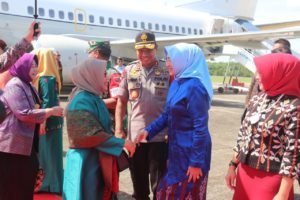 Tiba di Makassar, Kapolda Sulsel Jemput Ibu Mufidah Jusuf Kalla