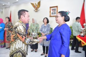 Bupati Wajo Menerima Penghargaan APE di Istana Wapres RI