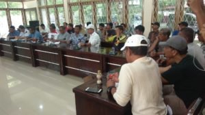 Pedagang Tolak Rencana Pembentukan Pansus Pasar Sentral Siwa