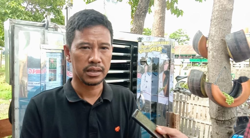 Buang Sampah Sembarangan Sekitar Pasar Sentral Sengkang Bisa Dikurung