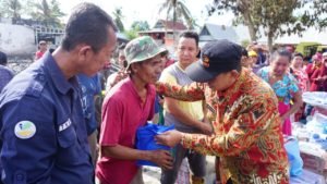 Bupati Wajo Kunjungi Korban Kebakaran di Sakkoli