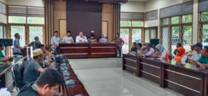 Petani Tanasitolo Keluhkan Air, Minta Buka Pipa Ilegal Yang Ada Disaluran Air