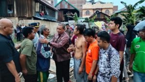 Bupati Kunjungi Lokasi Kebakaran di Lapadduppa
