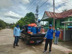 Cegah Penyebaran Covid 19, AJL Comunity Lakukan Penyemprotan Disinfektan