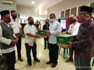 Dewan Masjid Indonesia Salurkan Bantuan Alat Pembersih Untuk 150 Mesjid di Wajo