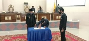 DPRD – Pemkab Wajo Setujui Ranperda LPJ APBD 2019 Jadi Perda