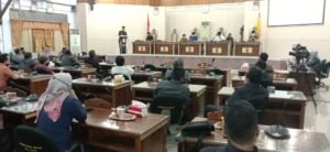 Bupati Sampaikan Jawaban Atas Pemandangan Fraksi di DPRD Wajo