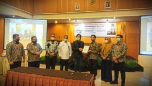 Bupati Tanda Tangani Kontrak Pembangunan Pasar Tempe