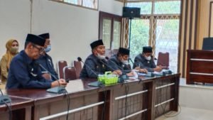 Warga Keberatan, Truk Pengangkut Material Proyek Hotmix Callaccu – Tingarafosi Melebihi Kapasitas