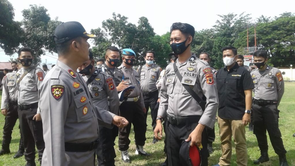 Breaking News : 100 Personil Polres Wajo Siap Diberangkatkan ke Lutim Untuk PAM Pilkada