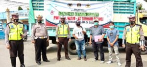 PWI Wajo – Attaubah Peduli Salurkan Bantuan ke Sulbar