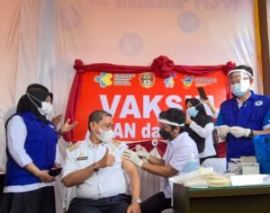 Bupati Wajo Jadi Orang Pertama Yang Mendapat Suntikan Vaksin Sinovac