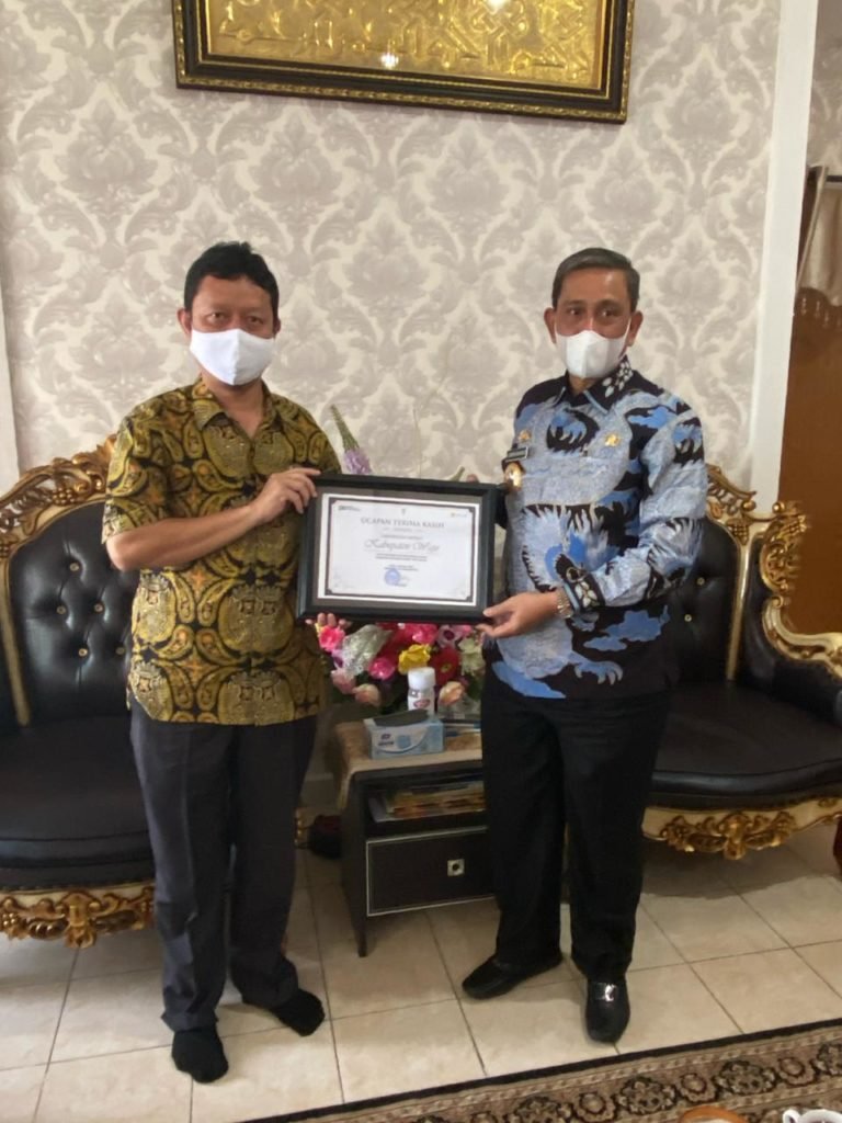 Manajer PLN UP3 Watampone Berkunjung ke Rujab, Bupati Wajo Berharap CSR Listrik Gratis Segera Terealisasi