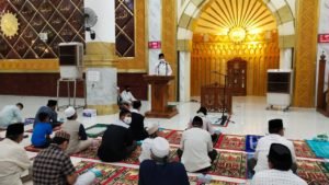 Hadiri Isra Mi’raj di Masjid Agung Ummul Qur’a Sengkang, Bupati Ajak Masyarakat Dukung Pemulihan Ekonomi