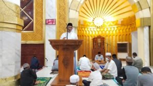 Malam Pertama Ramadhan, Bupati Shalat Tarwih di Masjid Ummul Qura Sengkang