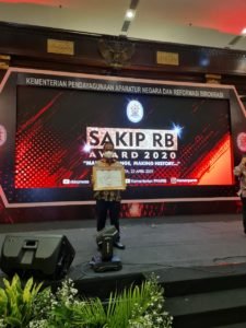 Raih 2 Penghargaan dari Kementerian PAN dan RB, Bupati Wajo : Ini berkat Kerja Keras, Kerja Cerdas dan Kerja Ikhlas