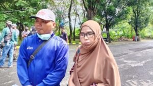Tidak Ada Anggota DPRD Yang Masuk Kantor, Aspirator Pulang Dengan Kecewa