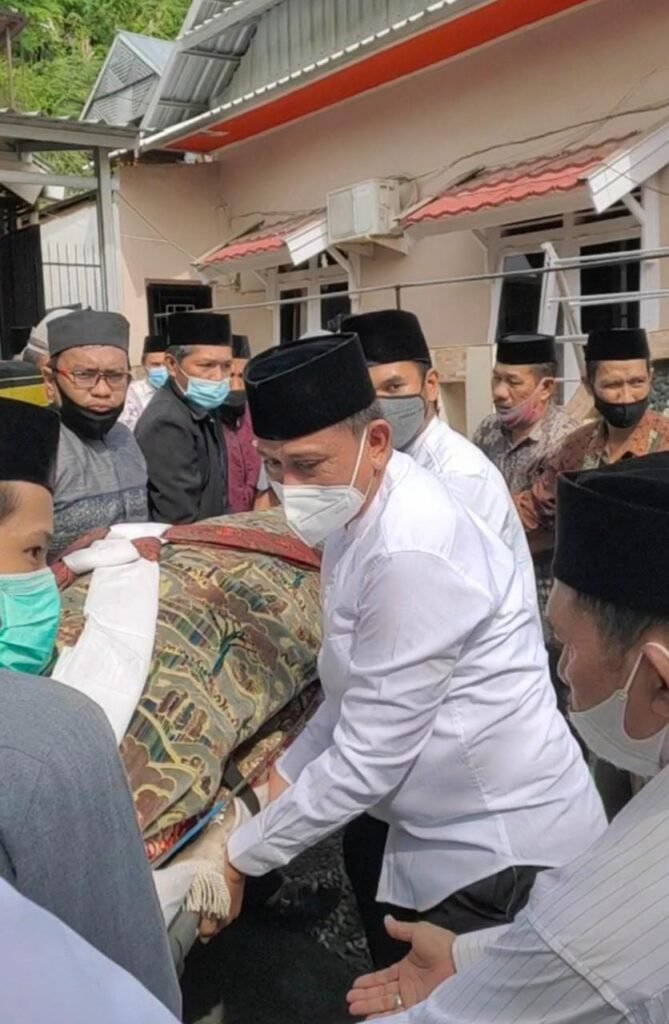 Mantan Kandepag Wafat, Bupati Wajo Sampaikan Ucapan Duka Cita