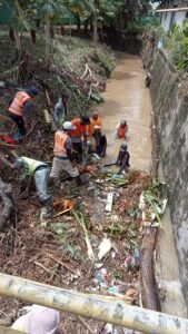 Pemkab Wajo Siagakan Tim di Lokasi Banjir yang Butuh Penanganan Cepat Evakuasi Warga