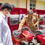 Bupati Wajo Terima Bantuan Paket Listrik Gratis dan Beasiswa dari PT EEES