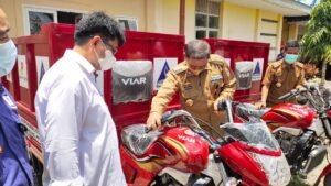 Bupati Wajo Terima Bantuan Paket Listrik Gratis dan Beasiswa dari PT EEES