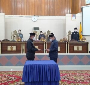 Hadiri Rapat Paripurna, Bupati Apresiasi Kepedulian dan Dukungan DPRD Wajo Dalam Membahas Ranperda Perubahan RPJMD