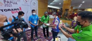 Amran Mahmud Janjikan Dana Pembinaan Kepada Atlet Wajo Peraih Medali di PON