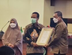 Terima Trofi dan Piagam Swasti Saba Wistara, Bupati Wajo Berharap Masyarakat Menjaga Pola Hidup Sehat