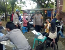 Kebut Vaksinasi, 323 Orang Divaksin di Pasar Malam