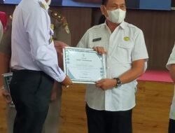 Transparansi Dalam Pengelolaan Anggaran, Sekertariat DPRD Terima Penghargaan