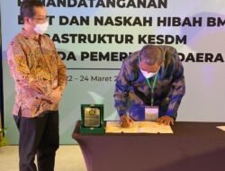 Terima 239 Titik PJUTS dari Kementerian ESDM, Bupati Wajo Berterima Kasih ke Andi Yuliani Paris