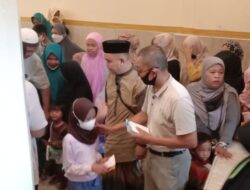 Pengurus Masjid At-taubah Pasar Sentral Sengkang Santuni 1000 Anak Yatim dan Dhuafa