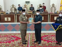 Serahkan Ranperda Pertanggungjawaban Pelaksanaan APBD, Bupati Wajo Singgung Raihan WTP