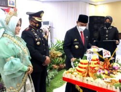 Syukuran Hari Bhayangkara ke-76, Amran Mahmud Ajak Jajaran Polres Wajo Jaga Demokrasi