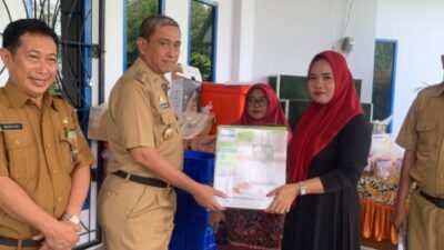 Serahkan Bantuan Kementerian Perikanan dan Kelautan ke Kelompok Usaha, Bupati Wajo: Gunakan Sebaik-baiknya, Tetap Berinovasi