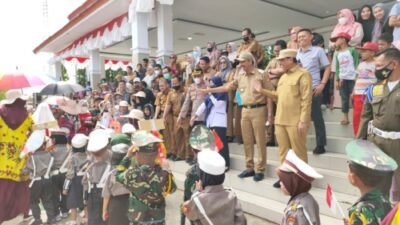 Ratusan Anak Unjuk Kreativitas di Karnaval PAUD/TK/KB/RA Wajo, Tampil Jadi Polisi, Pilot, hingga Bupati