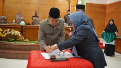 Bupati dan Ketua DPRD Sidrap Teken KUA PPAS 2023