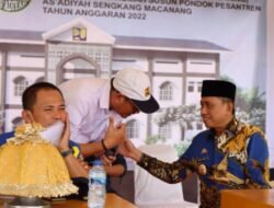 Bupati Wajo Dampingi Muhammad Aras Letakkan Batu Pertama Pembangunan Rusun Ponpes As’adiyah