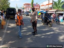 Ciptakan Situasi Kondusif, Polsek Tanasitolo Polres Wajo Giat PAM di Pasar Lajokka