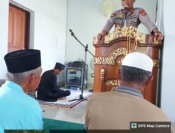 Kapolsek Penrang Gelar Shalat Jum’at Berjamaah di Masjid Nurul Iman Annafi