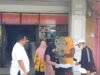 Camat Kota Kisaran Timur Lakukan Pengutpin PBB Ke Rumah Warga