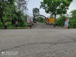 Personel Polres Wajo Lakukan Commander Wish di Tempat Rawan Macet dan Laka