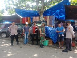 Kapolsek Penrang Polres Wajo Gelar Pamtur dan Patroli di Pasar Doping