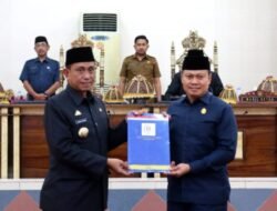 Bupati dan Ketua DPRD Wajo Teken Ranperda Penyertaan Modal PDAM Tirta Danau Tempe